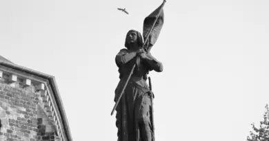 La statue de Jeanne d’Arc restera en place à Nice, la justice annule son déboulonnage