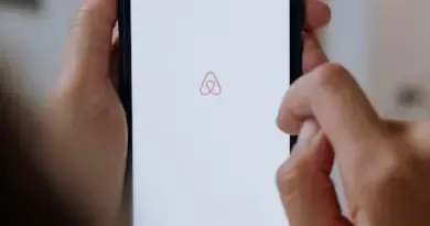 Coiffeur, masseur, traiteur : Airbnb se lance dans les services à domicile – Nice-Matin